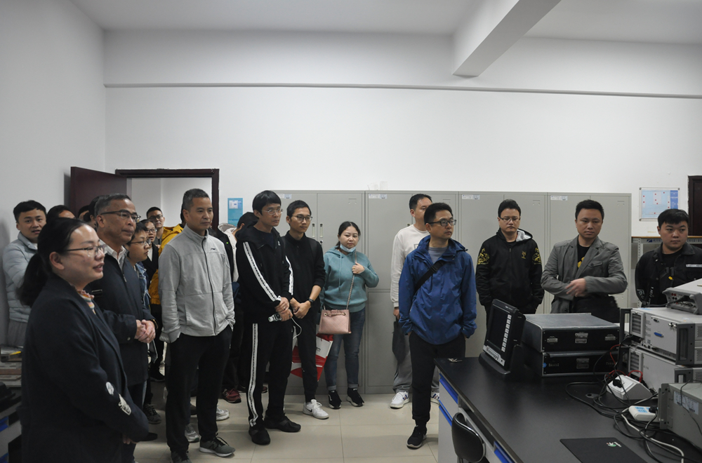 聯(lián)學(xué)聯(lián)創(chuàng)，半床棉被