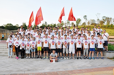 恒力長跑隊決戰(zhàn)松雅湖，再創(chuàng)佳績